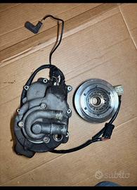 CARTER POMPA ACQUA CON STATORE E VOLANO VESPA 300
