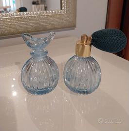 2 flaconi di profumo in vetro vintage con atomizza
