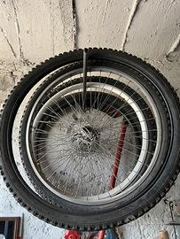 Ricambi bicicletta lotto gomme e cerchi
