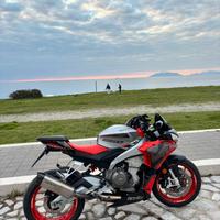 Aprilia tuono 660