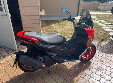 Scooter Sr Gt 125 Aprilia