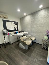 POLTRONE LAVATESTA e MOBILE PER NEGOZIO