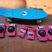skateboard decathlon per bambini e protezioni