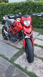Ducati Hypermotard 1100 evo