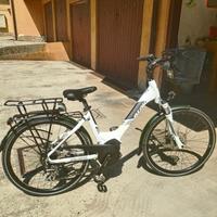 bicicletta elettrica Atala da donna