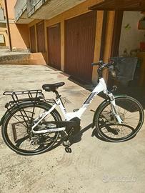 bicicletta elettrica Atala da donna