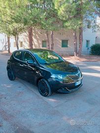 Lancia Ypsilon 1.0 FireFly 5 porte S&S Hybrid Ecoc