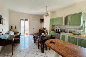 Appartamento ultimo piano Sambiase centro