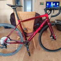 Bicicletta Gravel Felt