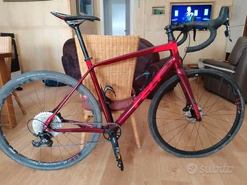 Bicicletta Gravel Felt