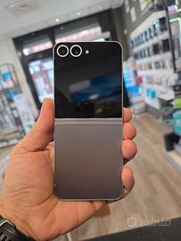 SAMSUNG GALAXY Z FLIP 256GB GRAPHITE
PARI AL NUOVO