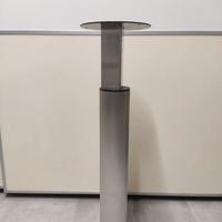 Gamba centrale tavolo design metallo