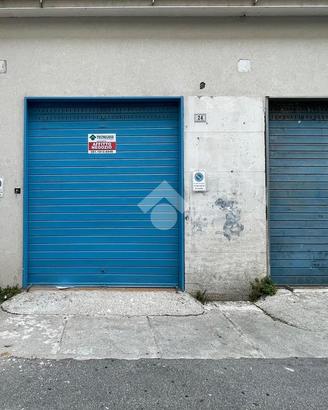 NEGOZIO A FRATTAMAGGIORE