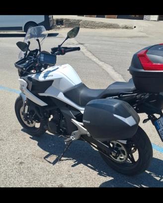 MT 700 