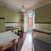4 LOCALI A GENOVA