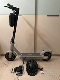 Monopattino elettrico Ninebot G30 Le come nuovo