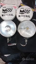 fari come nuovi profondi dita