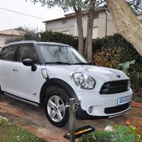 Mini Cooper D Countryman 1.6 ALL4 NEOPATENTATI