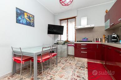 3 LOCALI A CASELLE TORINESE