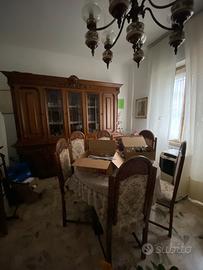 Mobile sala + tavolo e seggiole