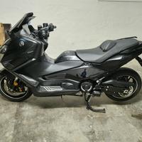 Yamaha TMAX 560 TECH MAX

