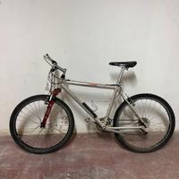 MTB ATX850