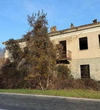 Immobile in asta di 773 m² con 4 locali a Muriseng