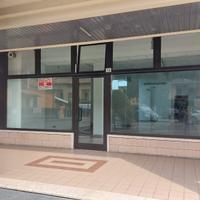 Locale commerciale 100mq