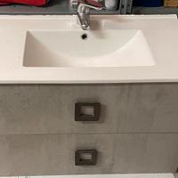 Mobile bagno moderno con specchio illuminato