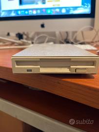 Lettore floppy disk commodore/amiga