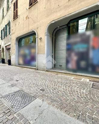 NEGOZIO A NOVI LIGURE