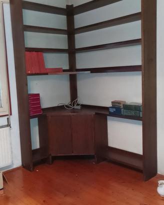 libreria ad angolo 