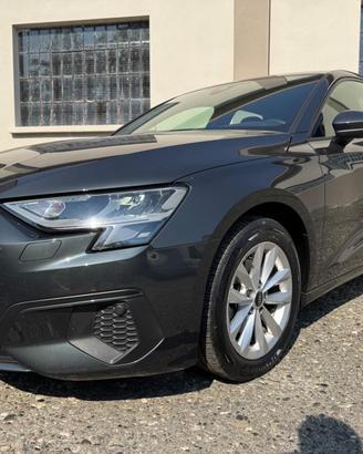 AUDI A3 Sportback 30 1.0 tfsi mhev Business S-tr