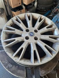 cerchi in lega fiat da 17 pollici 