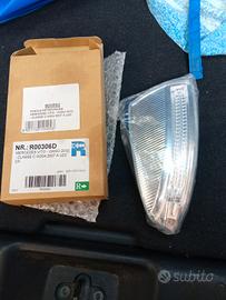 indicatore di direzione mercedes classe c