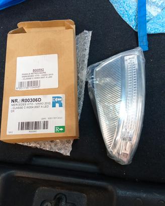 indicatore di direzione mercedes classe c