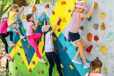 Attrezzature per parchi gioco, sala feste, scuole
