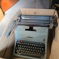 macchina da scrivere anni 80