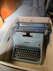 macchina da scrivere anni 80