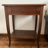 tavolino di legno vintage in legno masello