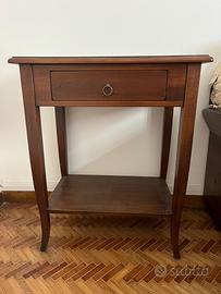 tavolino di legno vintage in legno masello