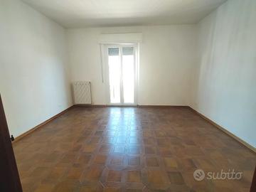 Appartamento con 3 camere e 2 bagni