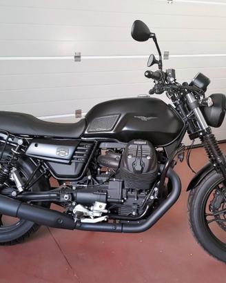 Moto Guzzi V7III Stone ABS