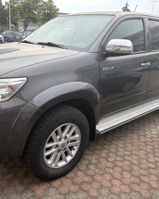 Toyota Hilux 2.5 D-4D 4WD 4p. DC Activex