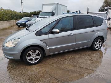 A 3700E.STUPENDO FORD S-MAX 5 POSTI TITANIUM