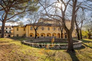 Appartamento di 98 m² con 5 locali a Cortona