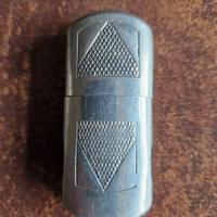 Accendino vintage in lega leggera