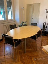 Tavolo Per riunione + 4 sedie + Scrivania