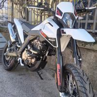 Promo malaguti motard xsm 125-mot.aprilia lc