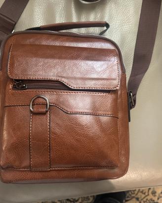 Borsello tracolla uomo in pelle P.U. Nuovo